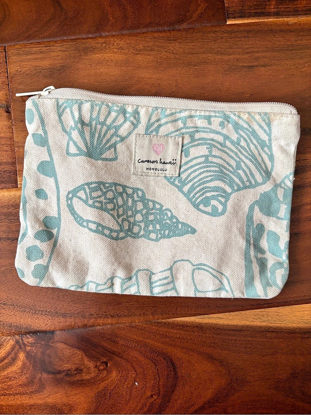 Cameron Hawaii Shell Print small canvas Pouch
